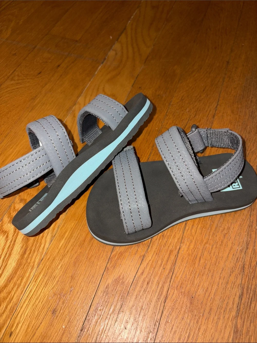 NWOT Reef toddler Gray Hook-and-Loop Sandals